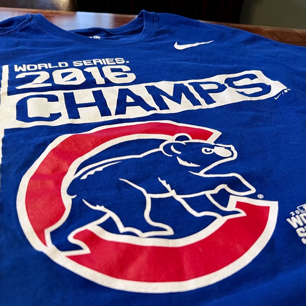 Chicago Cubs 2016 World Series CHAMPS Nike TShirt, Medium